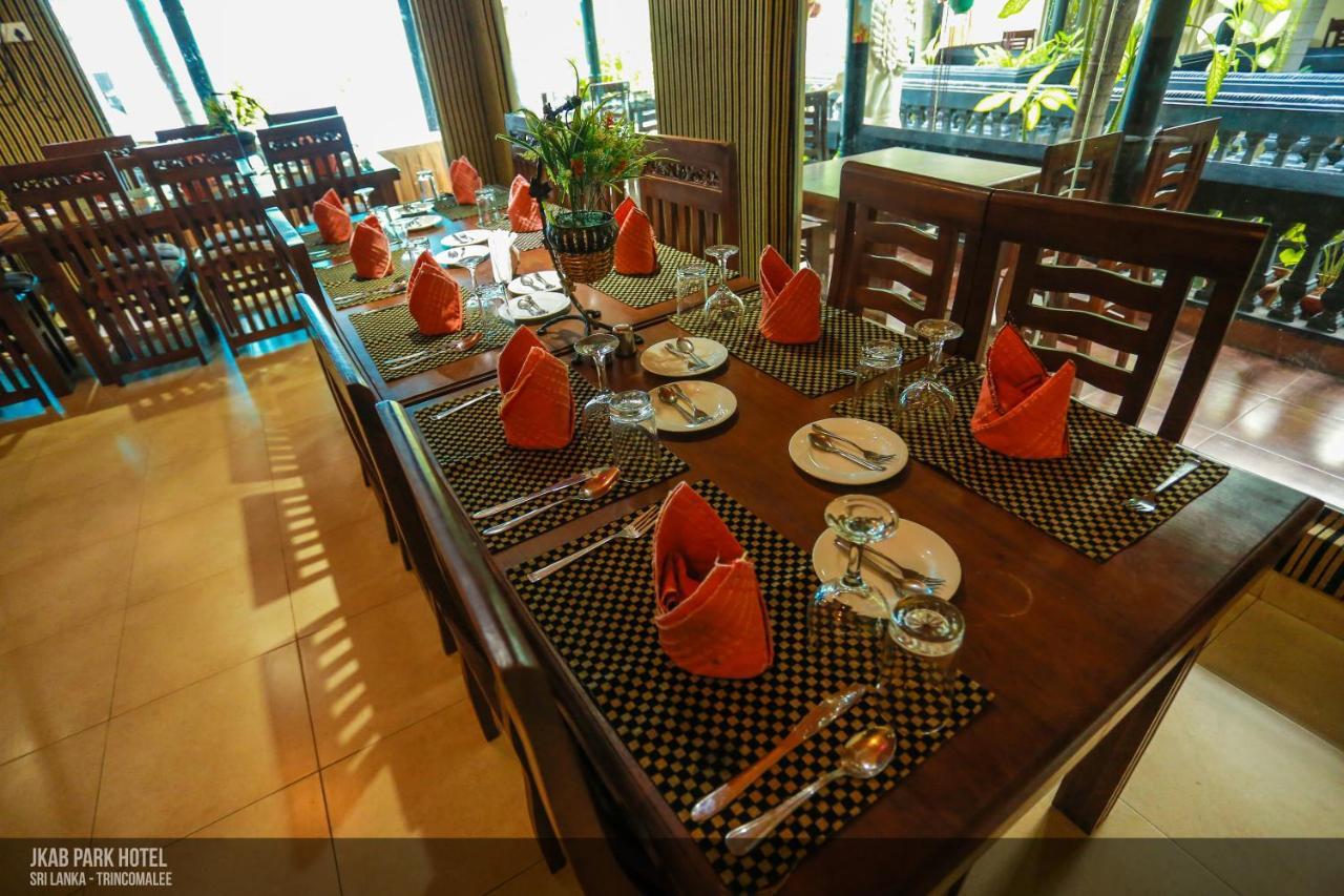 Jkab Park Hotel Trincomalee Exterior photo